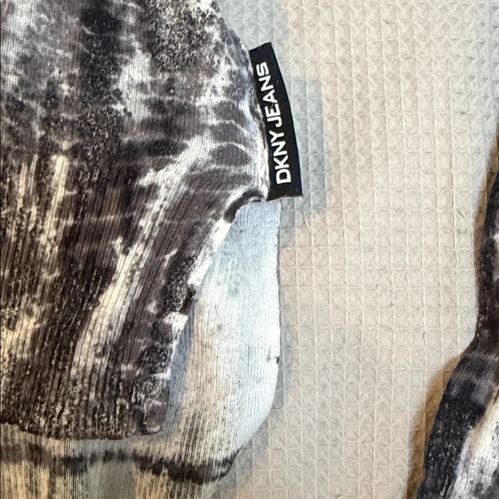 DKNY sz L Black white watercolour inkstroke pattern fine knit sweater side slit - Picture 7 of 9